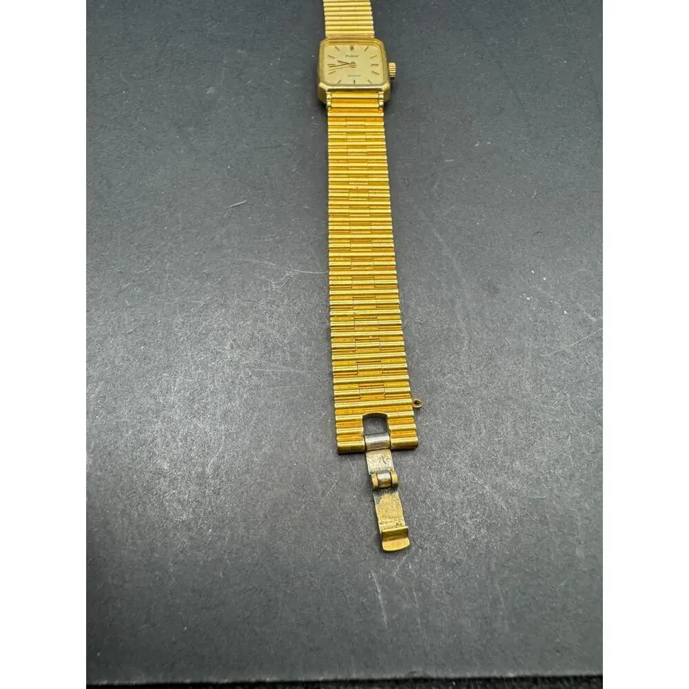 Vintage Pulsar Quartz Tank Watch Women's Gold Tone V232-5060 17mm Bracelet Band
